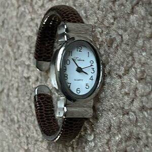 Eikon women’s vintage silver stainless leather bangle bracelet‎ watch one size